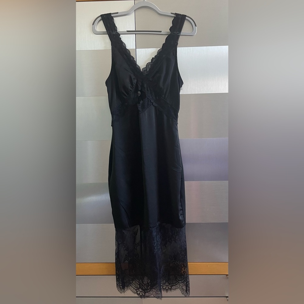 Elegant Black Lace Dress